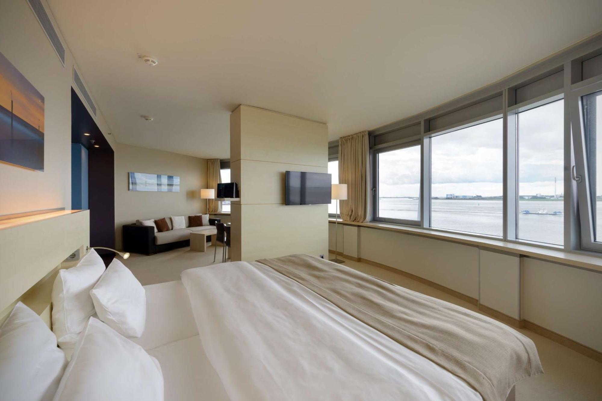 Atlantic Hotel Sail City Bremerhaven Exterior photo